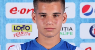 Stire din Sport : Câți bani a obținut Viitorul Constanța pe Ianis Hagi?