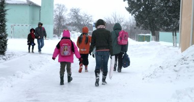 Stire din Cultură-Educație : Cursuri suspendate și azi