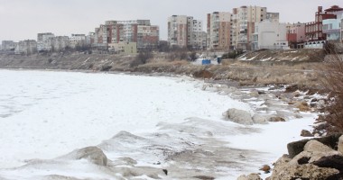 Ce a lăsat în urmă furtuna pe plajele din Constanța și din Mamaia / GALERIE FOTO - 5