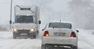 Stire din Social : Codul galben de viscol și ninsori, prelungit până mâine seară