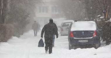 Stire din Eveniment : COD PORTOCALIU / Mașini înzăpezite, pe drumurile din județul Constanța