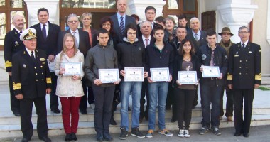 Stire din Cultură-Educație : Iată câștigătorii concursului de matematică "Viceamiral Vasile Urseanu"