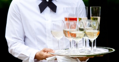 Stire din Economie : Iată cine câștigă cel mai bine și cel mai prost în România