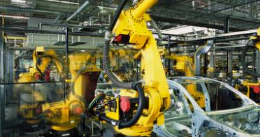 Iată cu cât au crescut comenzi noi în industrie
