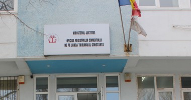 Stire din Economie : Iată cum recuperează Registrul Comerțului ziua liberă de 2 mai