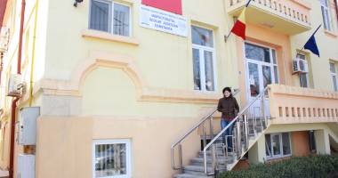 Stire din Cultură-Educație : Iată de ce au suspendat la ISJ programul cu publicul