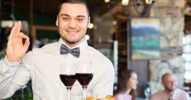 Iată unde se câștigă cel mai bine și cel mai prost în România