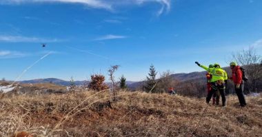 Stire din Eveniment : Minoră dată dispărută, găsită după ample căutări, după ce a petrecut noaptea în pădure, în ger