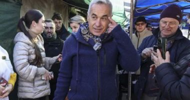 Stire din Actualitate : AUR: Au fost strânse peste 200.000 de semnături pentru candidatura lui Călin Georgescu