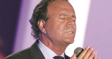 Stire din Diverse : Concert Julio Iglesias, în Mamaia