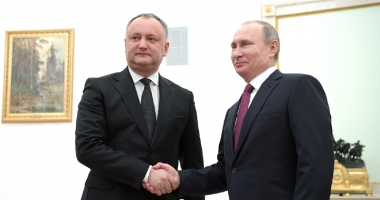 Stire din Actualitate : Igor Dodon se laudă cu harta Moldovei Istorice pe care i-a dat-o Putin: "Jumătate din teritoriul României este al Moldovei"