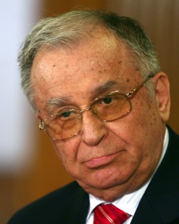 Stire din Politică-Administrație : Ion Iliescu își va lansa noua carte  la Cernavodă