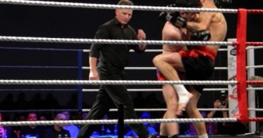 Stire din Sport Internațional : Luptătorul K1 Florin Ilie, urmărit de Poliție după ce a refuzat să oprească și a lovit un agent
