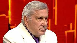Stire din Actualitate : Ilie Năstase, după ce a fost prins băut la volan: Am fost "dat în gât"