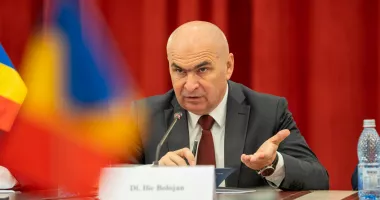 Stire din Actualitate : Ilie Bolojan cere accelerarea modernizării rețelei electrice. Proiecte și exproprieri urgentate