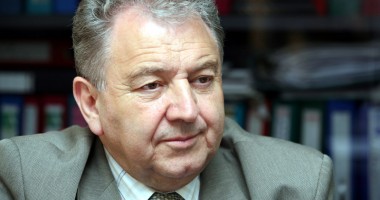 Stire din Eveniment : Afaceristul Ilie Carabulea, dus din nou după gratii