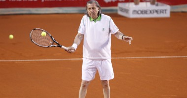 Stire din Sport : Alianța T.A.T.A. îl desființează. Vezi aici ce fost campion face "bufonerii penibile!"