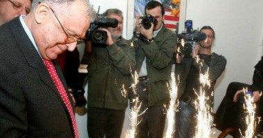 Stire din Politică-Administrație : Ion Iliescu împlinește astăzi 82 de ani