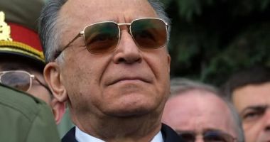Stire din Politică-Administrație : Momente critice pentru fostul președinte, Ion Iliescu. Organismul cedează progresiv