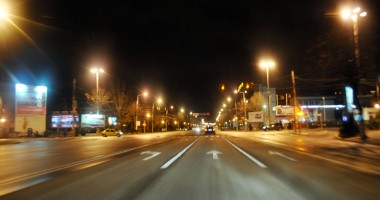 Stire din Social : Iluminat public, pe bani europeni, în mai multe cartiere din Constanța