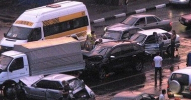 Stire din Actualitate : FOTO / Reclama care a produs peste 500 de accidente rutiere într-o zi