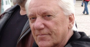Stire din Cultură-Educație : Titus Munteanu a fost înmormântat la cimitirul Bellu din București