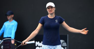 Stire din Sport : Monica Niculescu s-a oprit în optimile probei de dublu la Beijing (WTA)