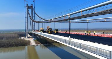 S-a aflat care este cauza deteriorării asfaltului de pe Podul de la Brăila