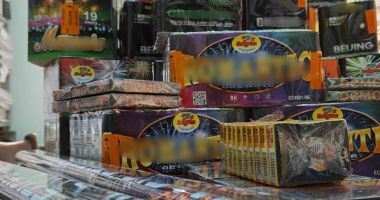 Artificii şi petarde, confiscate de polițiști