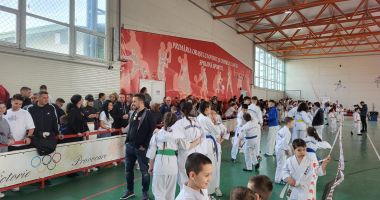 FOTO / Eveniment sportiv important de karate la Ovidiu. Sunt peste 230 de participanți veniți de la 13 cluburi din România! - 3