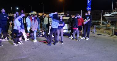FOTO / ACCIDENT la Constanța, în Portul Tomis! Impactul, între o motocicletă condusă de un minor și un autoturism - 3
