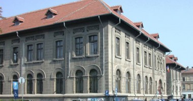 Stire din Cultură-Educație : Festivitate de premiere la Colegiul "Mircea"