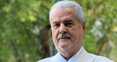 Stire din Actualitate : Adrian Năstase, operat de urgență! "Urmează o perioadă lungă de recuperare"