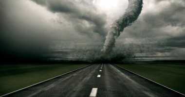 VIDEO SPECTACULOS / Imagini apocaliptice surprinse de un fotograf în timpul unei furtuni