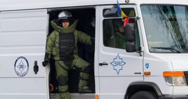 Stire din Eveniment : Ameninţare cu bombă! Intervin pirotehniştii, trafic restricţionat