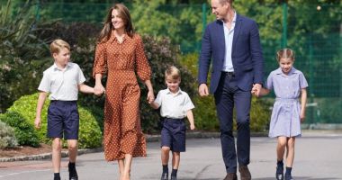 Familia regală britanică a publicat o fotografie emblematică