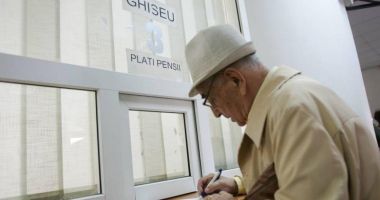 Pensiile plătite mai DEVREME în august