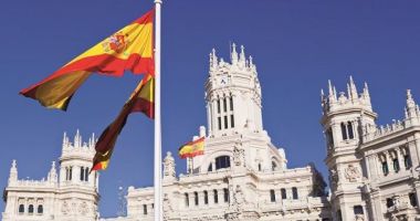 Stire din Actualitate : Guvernul spaniol aprobă un concediu de 4 zile, plătit de stat, în situaţii de alertă meteorologică