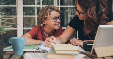 Stire din Cultură-Educație : Homeschooling-ul ar putea deveni legal în România. "Există în toate țările moderne"