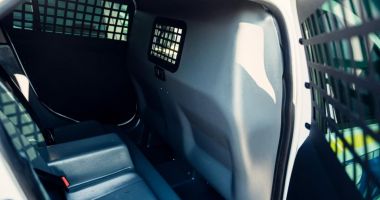 Stire din Eveniment : Patru români, dați în urmărire internațională, au fost prinși și aduși în România