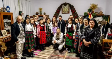 Stire din Actualitate : Unde a petrecut preşedintele Nicuşor Dan seara de Crăciun