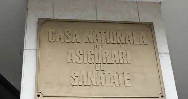 Reacţia CNAS, acuzată de CE că nu le decontează farmaciilor banii la timp