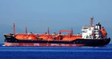 MApN mobilizează forțe pentru a sprijini intervenția după avarierea unui petrolier în Marea Neagră