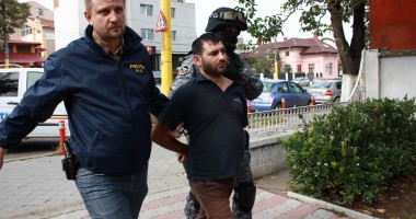 Hoț din locuințe FUGAR prins cu FOCURI DE ARMĂ - 2