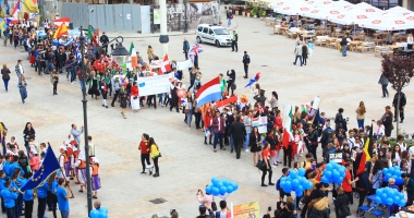 Galerie foto. Elevii din Constanța serbează Ziua Europei - 6