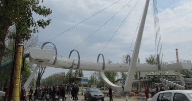 Când este gata pasarela pietonală de la Satul de Vacanță. GALERIE FOTO - 2
