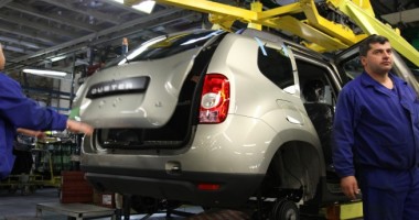 Stire din Economie : Renault crede în continuare în România. Se lucrează la înnoirea gamei Dacia