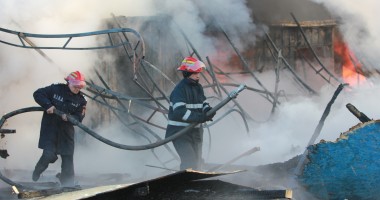 IMAGINI DE LA DEZASTRU / Incendiu VIOLENT la complexul Histria, de pe Variantă / VIDEO - 5