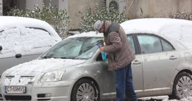 IMAGINI DE BASM / Prima ninsoare din această iarnă la Constanța - 14