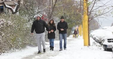 IMAGINI DE BASM / Prima ninsoare din această iarnă la Constanța - 13